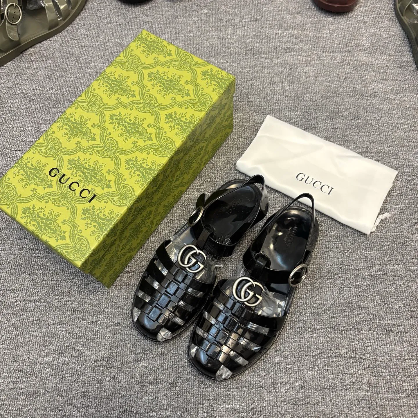 Men's shoes 260💰 [Gucci] Counter quality, top-quality original goods, real photos! Original TPU material, fine workmanship, comfortable; genuine 1:1 replica Size: 36 ~ 46 Half drag: 38 ~ 45